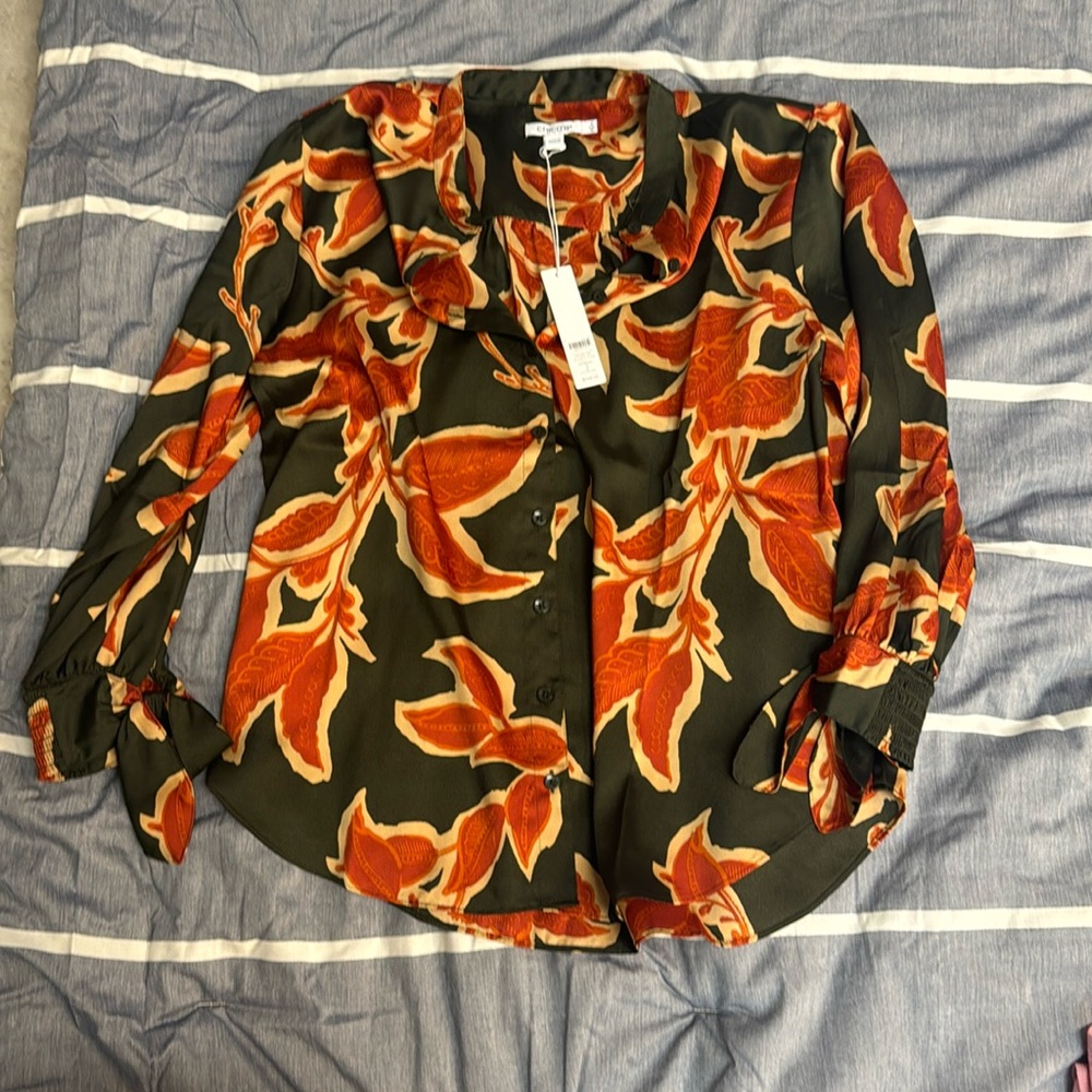 Chicos Size 2 gorgeous Blouse-NWT